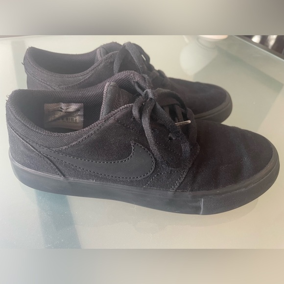 Nike SB Portmore - Black Canvas Sneakers - Size 4 US / 36 EU - Picture 5 of 11